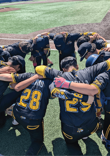 Team wearing custom 100 Percent Custom uniforms